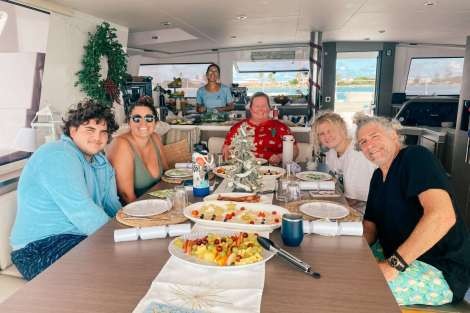 Review img # 26 of the yacht ISLAND KISSES