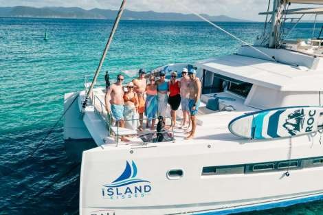 Review img # 15 of the yacht ISLAND KISSES