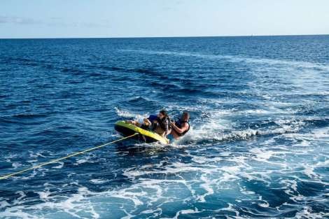 Review img # 20 of the yacht ISLAND KISSES