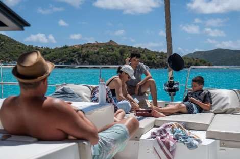 Review img # 22 of the yacht ISLAND KISSES