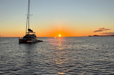 Review img # 10 of the yacht ISLAND KISSES